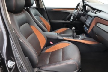 Toyota Avensis III Wagon Facelifting 2015 2.0 D-4D 143KM 2015 Toyota Avensis 2.0 D-4D, Skóra, Navi, Xenon, zdjęcie 8