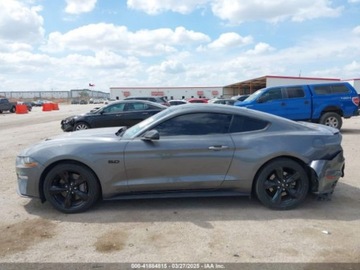 Ford Mustang VI Mach 1 5.0 Ti-VCT 460KM 2021 Ford Mustang GT Premium Fastback 2021 5.0l 5.0 Benzyna 460KM, zdjęcie 2