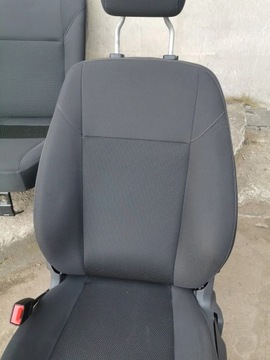 СИДЕНЬЯ FOCUS MK3 С ПОДЪЕМОМ СИДЕНЬЯ SEAT ISOFIX HB 17 R