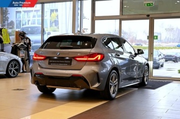 BMW Seria 1 F70 2024 BMW Seria 1 118iFV23LED Fog lightsKierownica skorzana M 1.5 Benzyna, zdjęcie 17