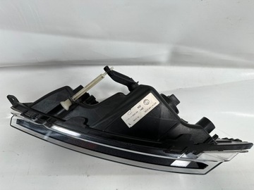 5E0941699E HALOGEN LEVÝ SKODA OCTAVIA III
