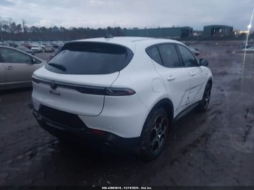 Alfa Romeo 2024 Alfa Romeo Tonale 2024 r., 1,3L VELOCE EAWD PLUG IN 1.3 Hybryda 285KM, zdjęcie 3