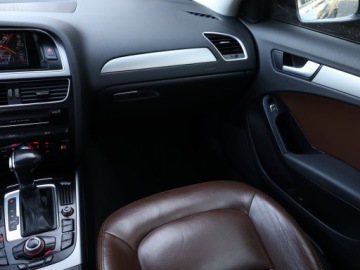 Audi A4 B8 Avant Facelifting 2.0 TDI 150KM 2014 Audi A4 2.0 TDI, Automat, Skóra, Navi, Xenon, zdjęcie 7