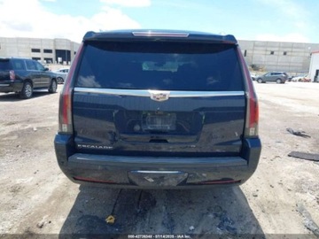Cadillac Escalade III 2019 Cadillac Escalade Esv Premium Luxury 2019 6.2l 6.2 Benzyna 420KM, zdjęcie 4