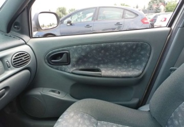 Renault Megane I Sedan 1.4 75KM 1999 Renault Megane Renault Megane 1.4 Benzyna 75KM, zdjęcie 12