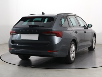 Skoda Octavia III Kombi Facelifting 2.0 TDI 150KM 2020 Skoda Octavia 2.0 TDI, Salon Polska, zdjęcie 4