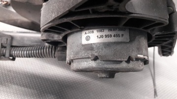 1J0121206C VENTILÁTOR CHLADIČŮ GOLF IV 1.6 02R