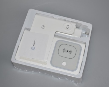 Подставка для беспроводного зарядного устройства 3in1 Qi Fast Charger