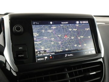 Peugeot 2008 I SUV Facelifting 1.2 PureTech 110KM 2017 Peugeot 2008 1.2 Automat Crossway Panorama Navi, zdjęcie 24