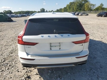 Volvo V60 II  Kombi 2.0 T5 250KM 2020 Volvo V60 Cross Country T5 Momentum 2020 2.0l 2.0 Benzyna 250KM, zdjęcie 2