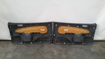 Пара боковых панелей на Форд Фокус МК2.