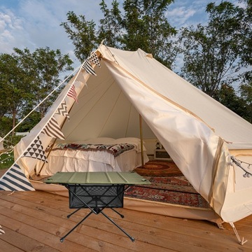 Офис с походным столиком