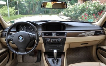 BMW Seria 3 E90-91-92-93 Coupe E92 325d 197KM 2009 BMW Seria 3 3.0D Skory Automat Lift 3.0 Diesel 197KM, zdjęcie 8