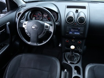 Nissan Qashqai I Crossover Facelifting  1.6 dCi 130KM 2013 Nissan Qashqai 1.6 dCi, Salon Polska, zdjęcie 6