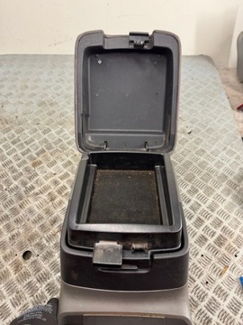 LOKETNÍ OPĚRKA SKŘÍŇKA 3D MITSUBISHI PAJERO III 3