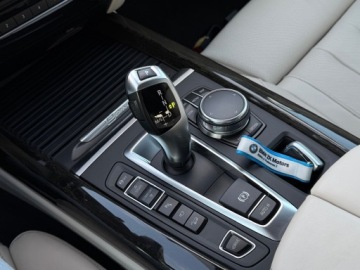 BMW X5 F15 SUV xDrive40e 313KM 2017 BMW X5 // SALON PL // BEZWYPADKOWY // 1 WŁ // Mocno Doposażony // HEAD UP, zdjęcie 17