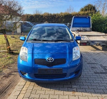 Toyota Yaris II Hatchback 5d 1.3 i VVT-i 86KM 2007 Toyota Yaris Toyota Yaris 1,3 VVT-i bezwypadkowy 1.3 Benzyna 87KM