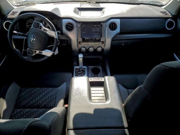 Toyota Tundra II 2020 Toyota Tundra Double Cab Sr 2020 5.7 Benzyna 381KM, zdjęcie 8