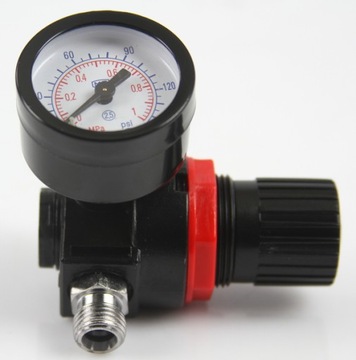 Покрасочный пистолет с переходником HVLP 1,4/1,7 мм.