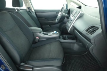 Nissan Leaf I Hatchback 5d Facelifting Elektryczny 109KM 2016 Nissan Leaf 24 kWh, SoH 89%, Automat, Klima, zdjęcie 6