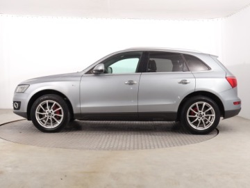 Audi Q5 I SUV 2.0 TDI 170KM 2010 Audi Q5 2.0 TDI, 167 KM, 4X4, Automat, Skóra, zdjęcie 2
