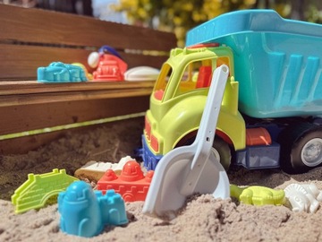 ZESTAW DO PIASKU WYWROTKA DO PIASKOWNICY FOREMKI ŁOPATKA NA PLAŻĘ WOOPIE