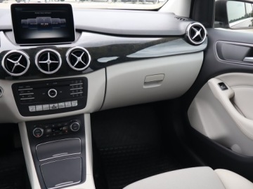 Mercedes Klasa B W246 Sports Tourer Facelifting 1.5 180 d 109KM 2016 Mercedes B B 180 CDI, Salon Polska, Serwis ASO, zdjęcie 7