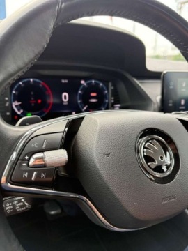 Skoda Octavia IV Kombi 2.0 TDI 150KM 2022 Skoda Octavia Style 2.0 TDI 150 KM DSG Virtual Cockpit Kamera ACC LED, zdjęcie 10
