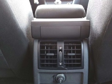 Volkswagen Touran II 1.4 TSI 140KM 2015 Volkswagen Touran Faktura VAT Banzyna Parkowanie 1.4 Benzyna 140KM, zdjęcie 21