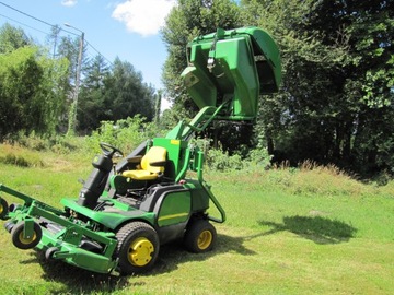 Traktor kosiarka John Deere 1565 z górnym wysypem