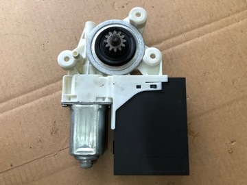 MODUL MOTOREK PRAVÝ PŘEDNÍ OKNO VOLVO V50 2004-2007 30773907AA