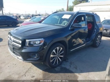 Mercedes GLB 2023 Mercedes-Benz GLB 250, 2023r., 4x4, 2.0L 2.0 Benzyna 221KM, zdjęcie 1