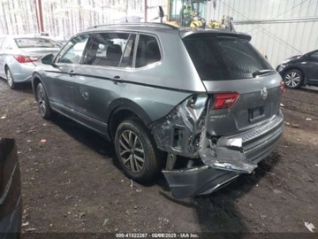 Volkswagen Tiguan II 2021 Volkswagen Tiguan 2021 VOLKSWAGEN TIGUAN 2.0T SE2.0T SE R-LINE 2.0 Benzyna, zdjęcie 7