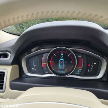 Volvo XC70 II Kombi Facelifting 2.0 D4 DRIVE-E 181KM 2014 Volvo XC 70 Volvo XC 70 D4 Geartronic Momentum 2.0 Diesel 181KM, zdjęcie 33