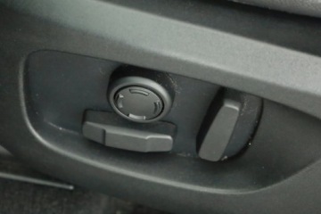 Land Rover Discovery Sport SUV 2.0 TD4 180KM 2017 Land Rover Discovery Sport TD4, Salon Polska, zdjęcie 8