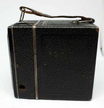Камера Zeiss Ikon Box Tengor в рабочем состоянии.