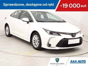 Toyota Corolla XII Sedan 1.5 VVT-i 125KM 2022 Toyota Corolla 1.5 VVT-i, Salon Polska