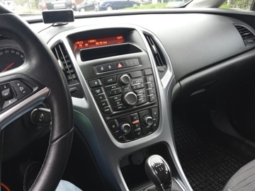 Opel Astra J Sedan 1.6 Twinport ECOTEC 115KM 2016 OPEL ASTRA 1,6-16V, zdjęcie 5