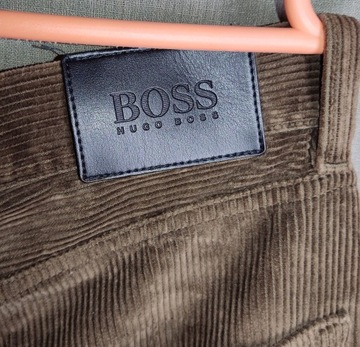 Hugo Boss Arkansas sztruksowe brązowe męskie spodnie W 34 L 32