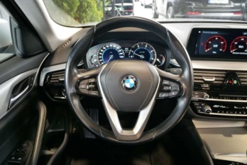 BMW Seria 5 G30-G31 Limuzyna 520d 190KM 2017 BMW Seria 5 2.0D 190KM Bezwyp. 100 ASO, Oryginalne powloki i szyby, Head-U, zdjęcie 19