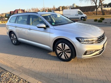 Volkswagen Passat B8 Variant Facelifting 2.0 TDI SCR 150KM 2021 VW Passat B8 Lift Kombi 2.0D Automat, zdjęcie 2