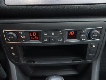 Citroen C5 III Sedan 3.0 V6 HDi Biturbo FAP 241KM 2009 Citroen C5 3.0 HDi, 237 KM, Automat, Navi, Xenon, zdjęcie 12