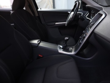 Volvo XC60 I SUV Facelifting 2.0 D3 DRIVE-E 150KM 2015 Volvo XC60 D3, Navi, Klima, Klimatronic, Tempomat, zdjęcie 8