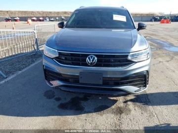 Volkswagen Tiguan II 2022 Volkswagen Tiguan SE R-Line Black 2022 2.0l 2.0 Benzyna 184KM, zdjęcie 7
