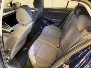 Volkswagen Golf VIII Hatchback 1.5 eTSI 130KM 2023 Volkswagen Golf TGI 2024 1.5 Hybryda Plug-in 131KM, zdjęcie 12