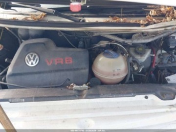 Volkswagen 1999 Volkswagen Inny EuroVan Mv 1999 2.8 Benzyna 614KM, zdjęcie 8