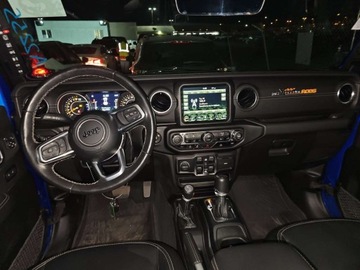 Jeep Gladiator 2022 Jeep Gladiator Overland Short Bed 2022 3.6 Benzyna 285KM, zdjęcie 2