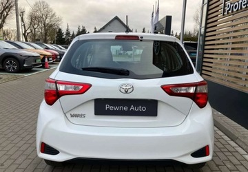 Toyota Yaris III Hatchback 5d Facelifting 2017 1.5 Dual VVT-iE 111KM 2019 Toyota Yaris Toyota Yaris 1.5 Active 1.5 Benzyna 111KM, zdjęcie 4