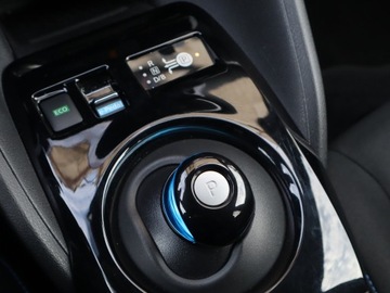 Nissan Leaf II Hatchback Facelifting 39kWh 150KM 2023 Nissan Leaf 40 kWh, SoH 95%, Salon Polska, zdjęcie 12