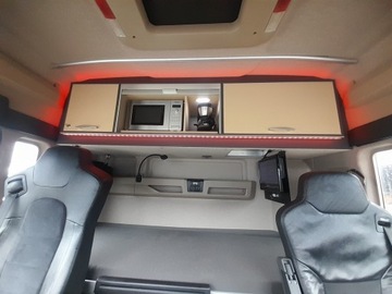 Полная кабина MAN TGX EURO 6 2019 LIFT XLX INDIVIDUAL TV/SKIN